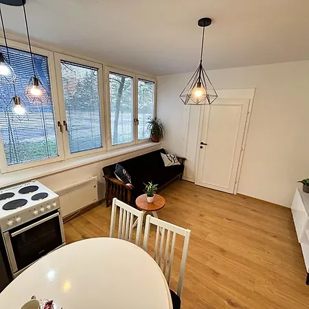 Apartman Ema - 5min From Us Embassy *